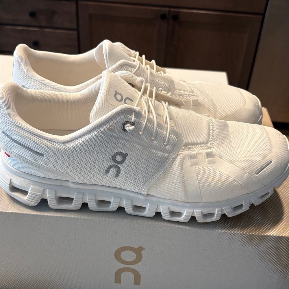 On Cloud White Running Sneakers - Picture 7 of 11